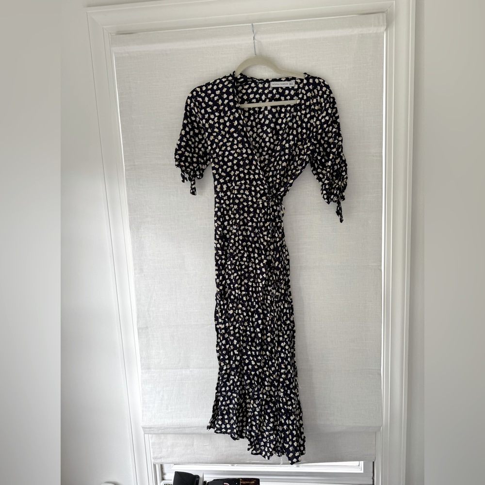 Faithfull the Brand floral wrap dress tie waist size M medium